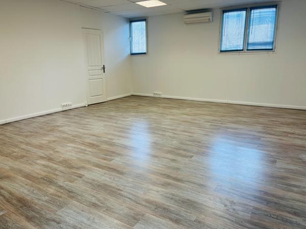 Venelles - Local d'activité 65m²