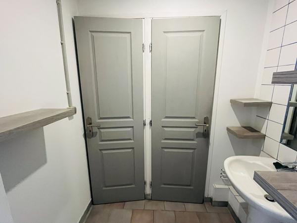 Venelles - Local d'activité 65m²