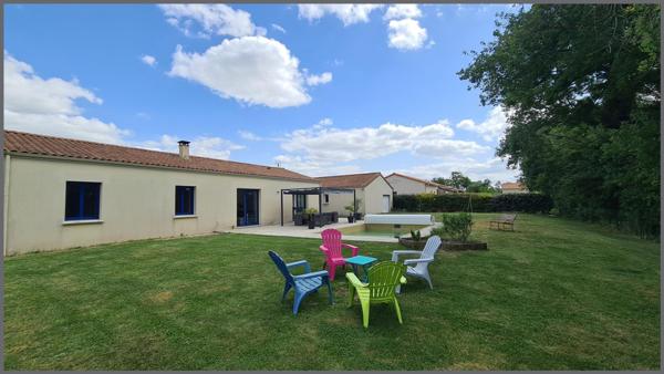 Maison à Bressuire, 79300 - 7 pièces 120m²