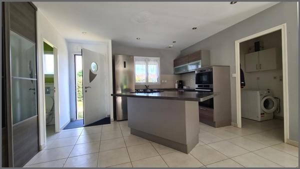 Maison à Bressuire, 79300 - 7 pièces 120m²