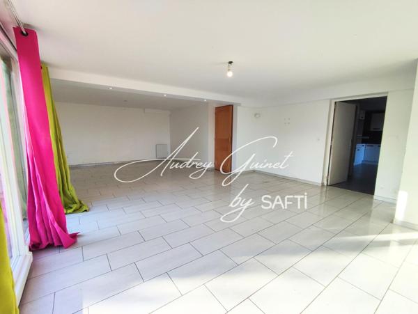 Maison familiale rénovée avec sous-sol aménagé et grand terrain