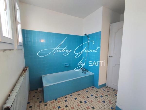 Maison familiale rénovée avec sous-sol aménagé et grand terrain