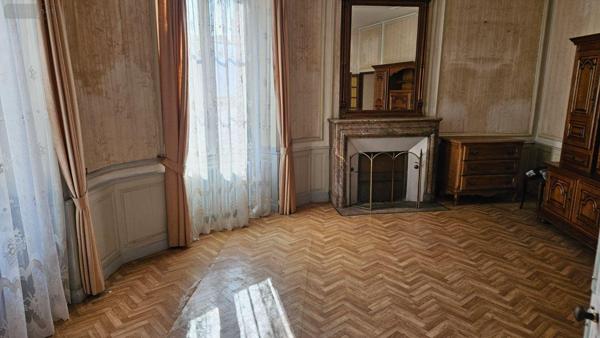 Maison de ville à vendre à Noyen-sur-Sarthe dans la Sarthe (72430), ref : HB-1723