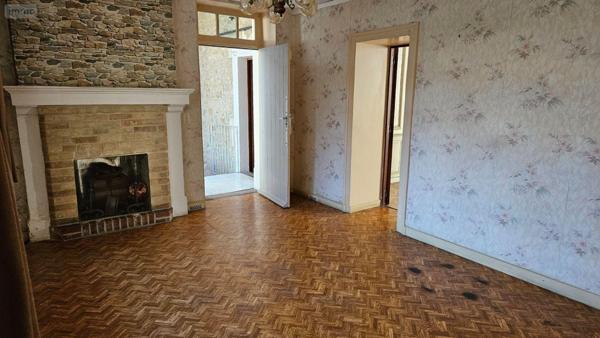 Maison de ville à vendre à Noyen-sur-Sarthe dans la Sarthe (72430), ref : HB-1723