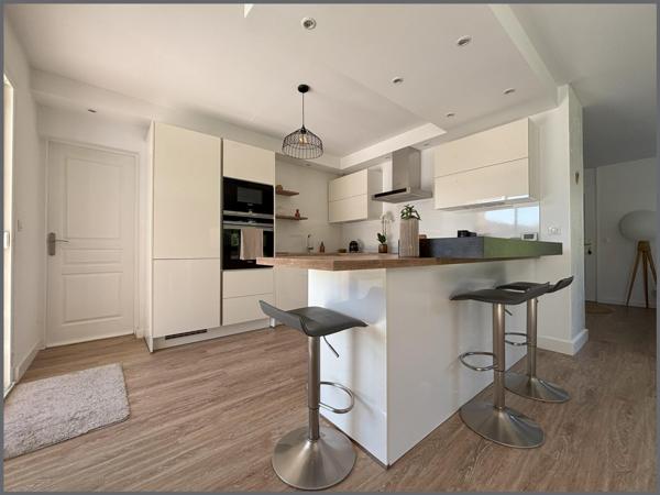 Maison 4 chambres avec piscine au calme