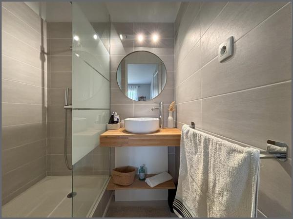 Maison 4 chambres avec piscine au calme