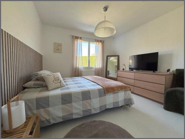 Maison 4 chambres avec piscine au calme