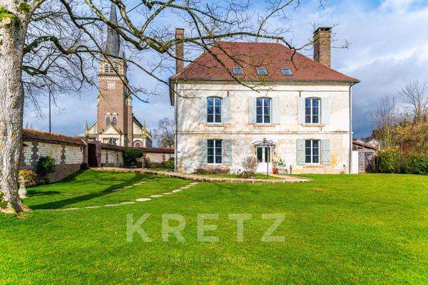 Demeure historique d'exception de 295 m2-Parc 2000 m2- Aube