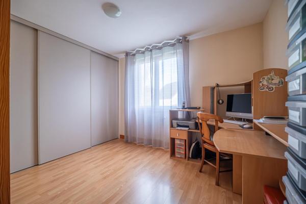 Maison à YVRE-L'EVEQUE, 72530 - 6 pièces 165m²