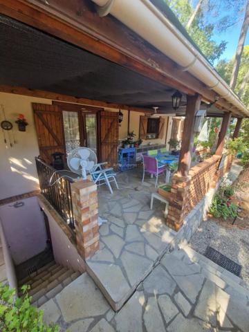 Vente                                                      Terrain
                        
                                         385 m2                     à Fréjus