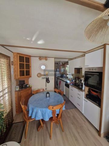 Vente                                                      Terrain
                        
                                         385 m2                     à Fréjus