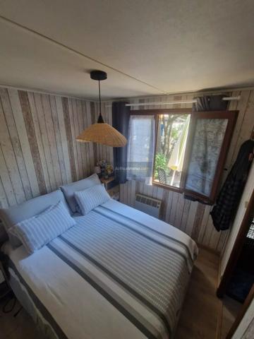 Vente                                                      Terrain
                        
                                         385 m2                     à Fréjus