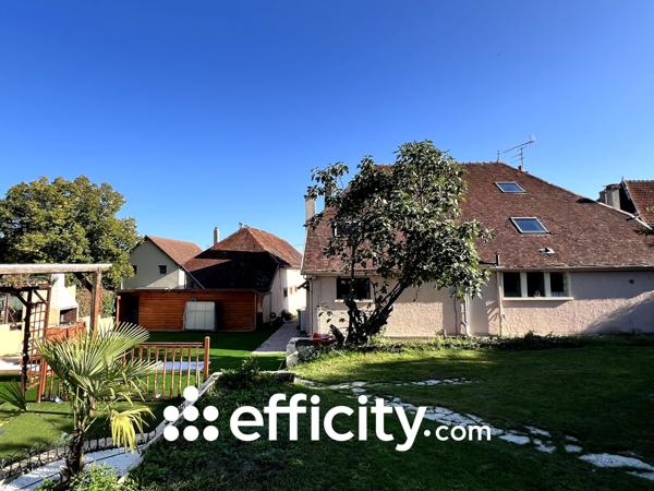 Maison 10 pièces - 266 m² Exclusivité efficity