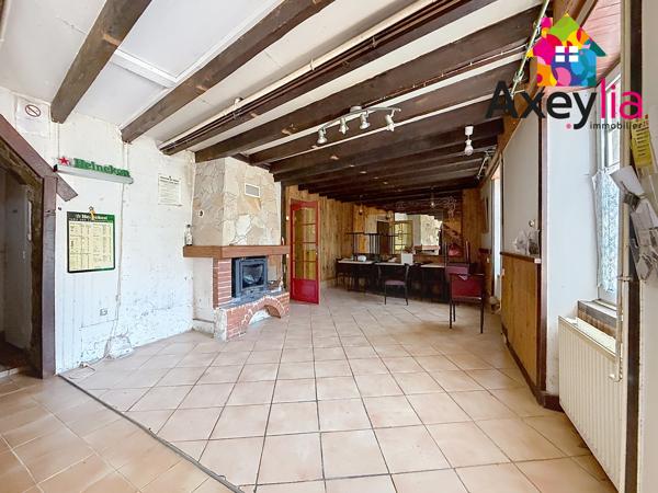A VENDRE - LES NOËS - ANCIENNE AUBERGE À RÉNOVER AVEC APPARTEMENT