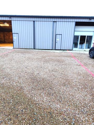 Local Commercial 1 pièce - 73 m²