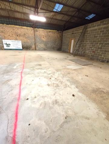 Local Commercial 1 pièce - 73 m²