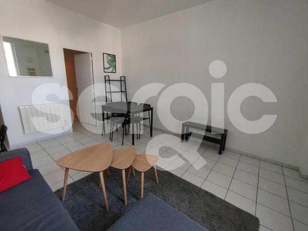 Location 2 Pieces 41 80000 Amiens 25 1691 01 0003