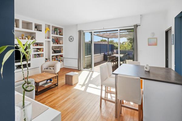 Face à la cale de Beautour – T3 avec terrasse sud-ouest, garage et parking