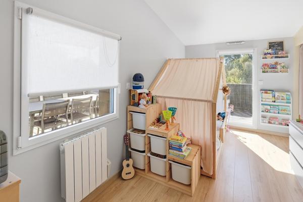 Face à la cale de Beautour – T3 avec terrasse sud-ouest, garage et parking