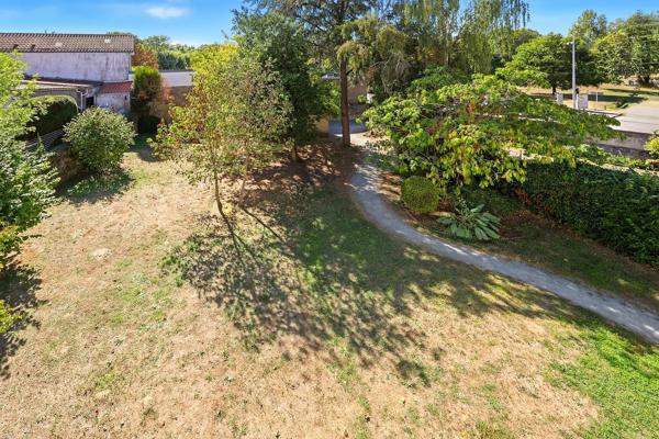 Face à la cale de Beautour – T3 avec terrasse sud-ouest, garage et parking