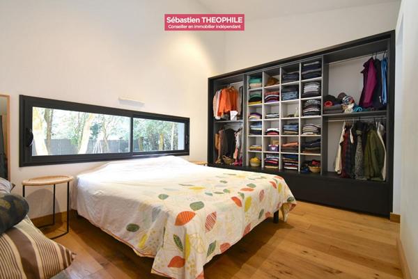 Maison d'architecte T5 au coeur d'un parc boisé