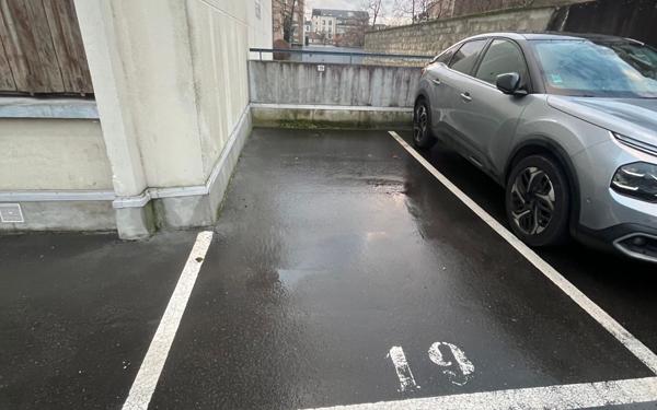 Stationnement à vendre    11,67 m2 Saint-Maur-des-Fossés