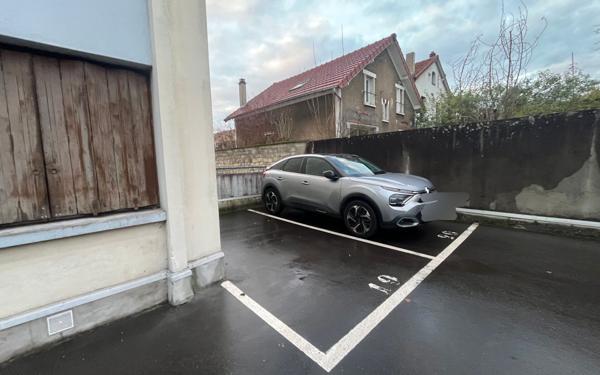 Stationnement à vendre    11,67 m2 Saint-Maur-des-Fossés