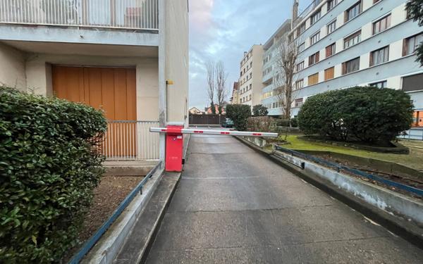 Stationnement à vendre    11,67 m2 Saint-Maur-des-Fossés