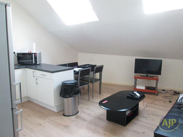 Appartement à louer Cholet : 2 pièces, 34m² avec 1 chambre(s) à 395€ - AJP Immobilier Cholet