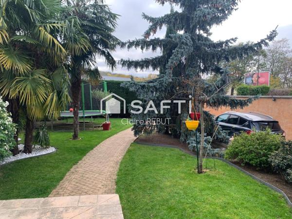 Belle Maison toit mansart de 2005,  5 Chambres