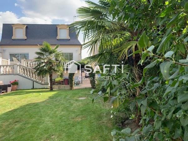 Belle Maison toit mansart de 2005,  5 Chambres