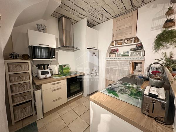 A VENDRE 13360 ROQUEVAIRE MAISON DE VILLE DE 55M²  AVEC CAVE