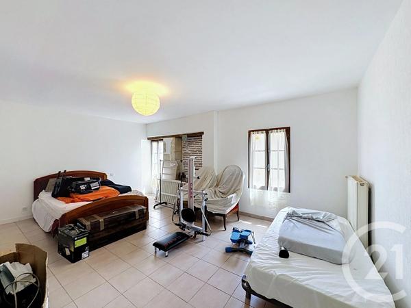 Maison à vendre  10 pièces - 271,63 m 2   JEGUN  - 32