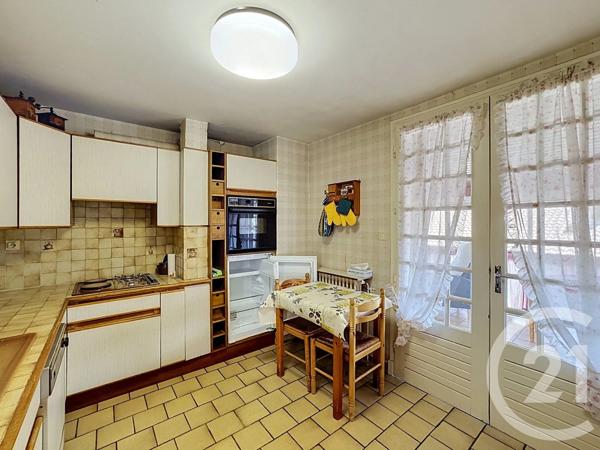 Maison à vendre  10 pièces - 271,63 m 2   JEGUN  - 32