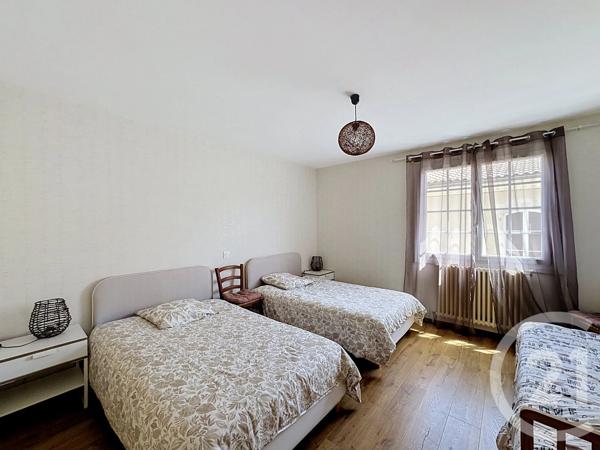 Maison à vendre  10 pièces - 271,63 m 2   JEGUN  - 32