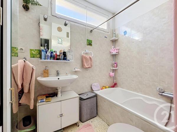 Maison à vendre  6 pièces - 100,51 m 2   BAGNOLS SUR CEZE  - 30