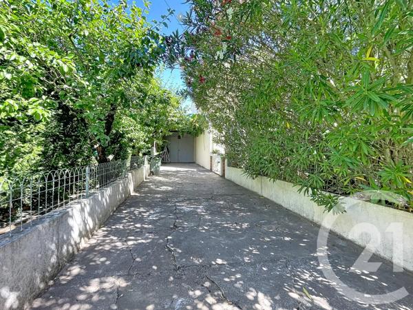 Maison à vendre  6 pièces - 100,51 m 2   BAGNOLS SUR CEZE  - 30