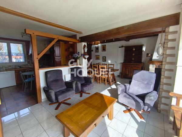 Secteur Exclusif : Un Panorama sur la Citadelle du Château d'Oléron - Maison de 131m², 5 chambres