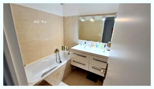 Appartement à vendre 3 pièces GRASSE (06)