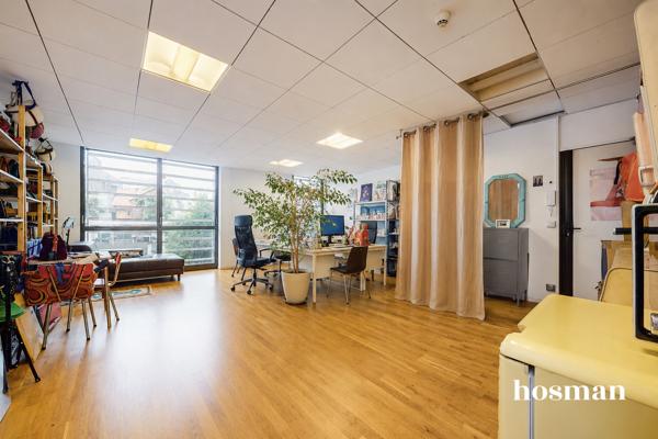 Rare - 40m² - Bureau lumineux – Mairie de Montreuil – Immeuble tertiaire