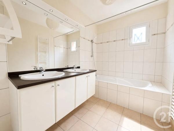 Maison à vendre  6 pièces - 105,60 m 2   LESCURE D ALBIGEOIS  - 81