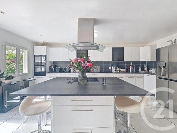 Maison à vendre  6 pièces - 183 m 2   MONTAUBAN  - 82