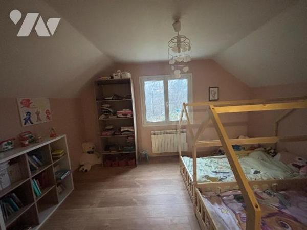 Nouveau mandat, pavillon indépendant de 5 pièces situé sur la commune de La Chapelle comprenant...