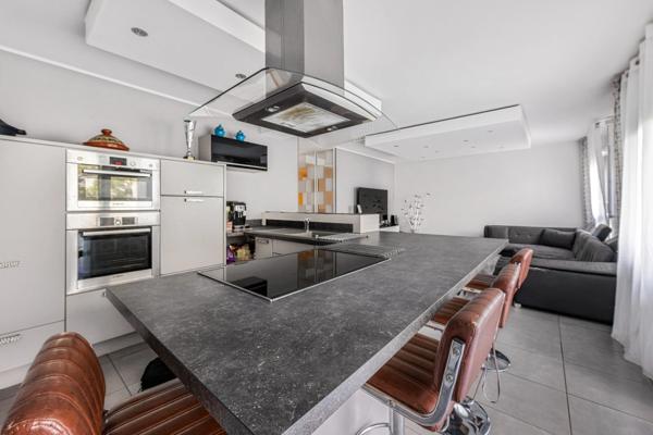 Beau T4 placement premium à VENISSIEUX (69)