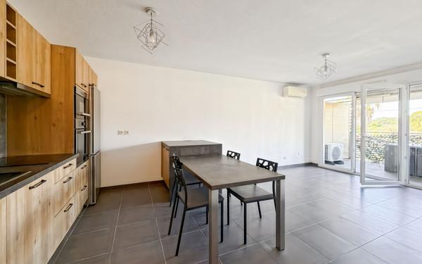 Appartement à vendre    3 pièces • 61,32 m2 Fréjus