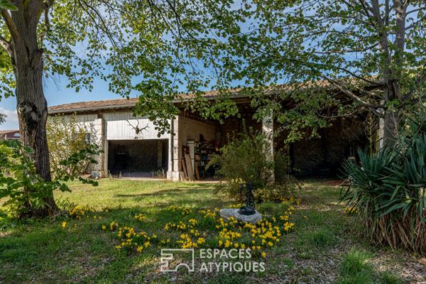 Maison de maître en centre ville avec ses dépendances et un grand jardin