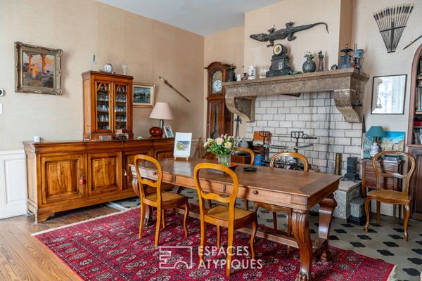 Maison de maître en centre ville avec ses dépendances et un grand jardin