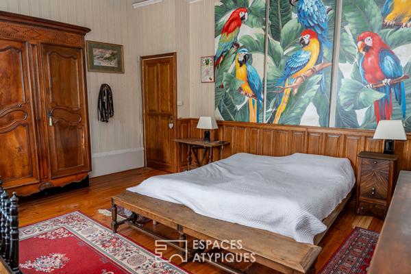 Maison de maître en centre ville avec ses dépendances et un grand jardin