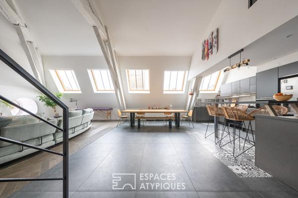 Loft dernier étage en hyper centre