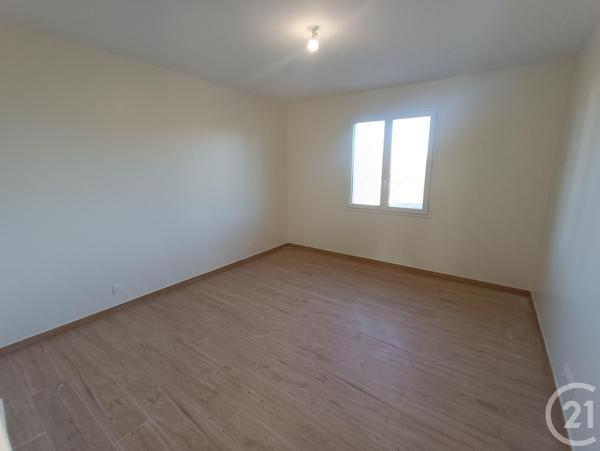 Maison à vendre  4 pièces - 141,79 m2 LA CHATRE - 36